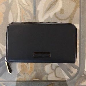 Black Vera Bradley Wallet